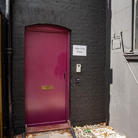 Mile End Beds Hostel London Bagian luar foto