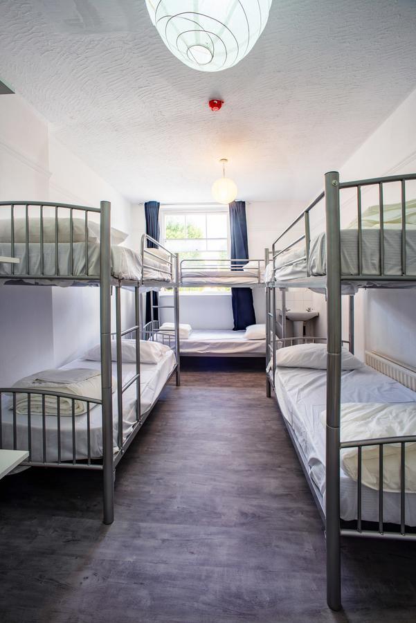 Mile End Beds Hostel London Bagian luar foto