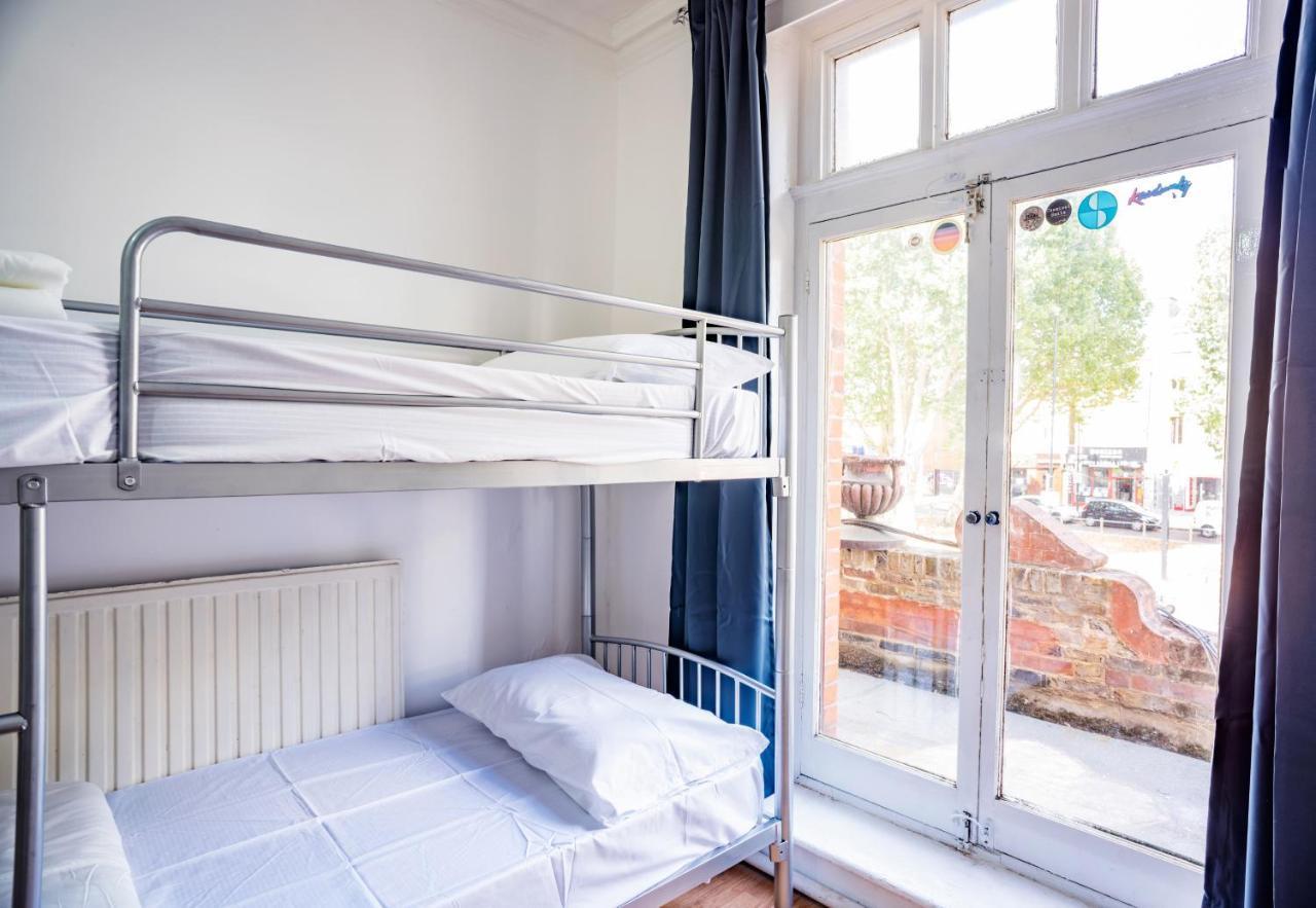 Mile End Beds Hostel London Bagian luar foto