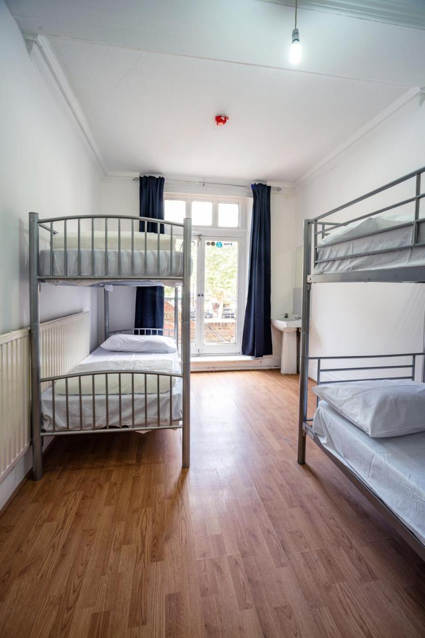Mile End Beds Hostel London Bagian luar foto